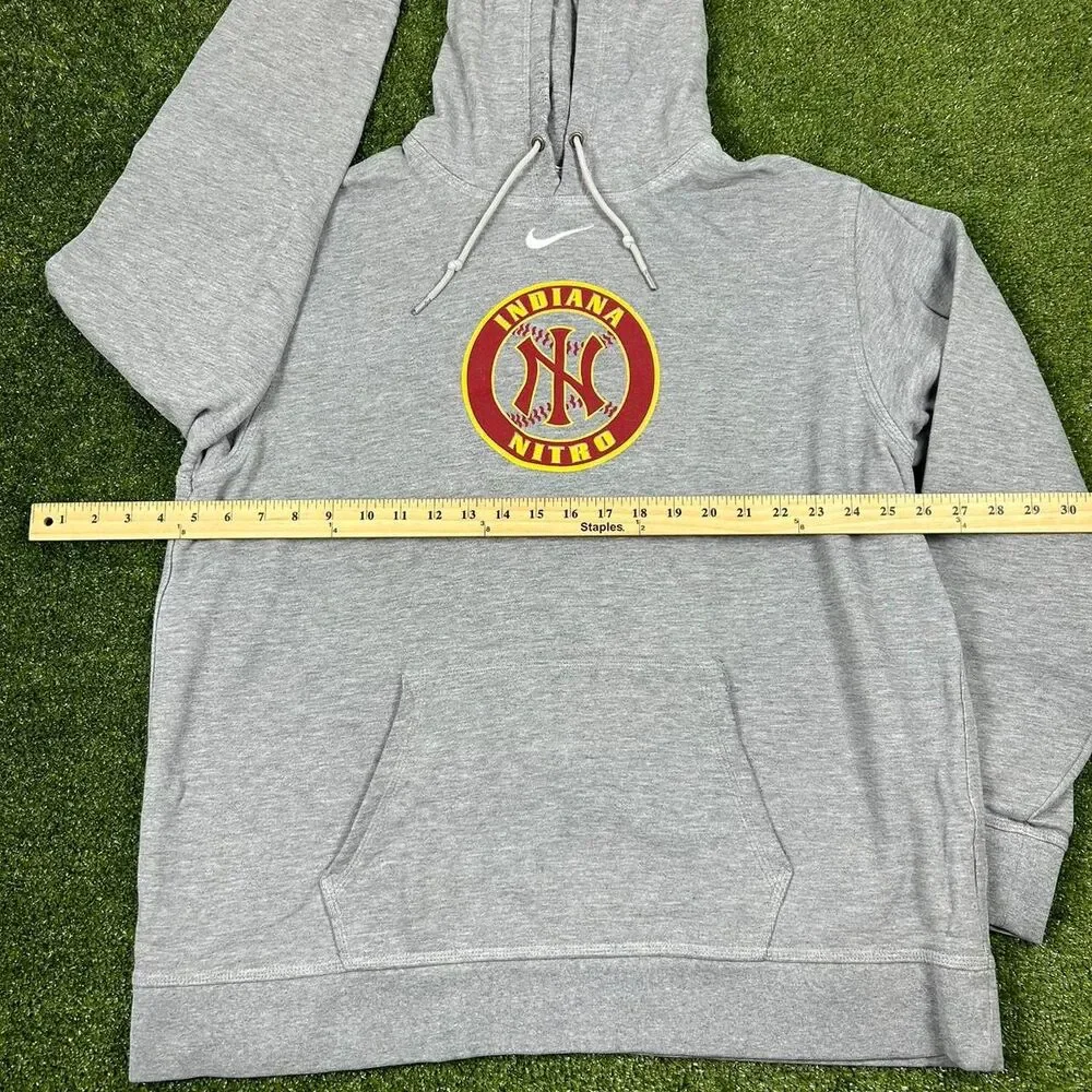 Nike Men's Grey Hoodie